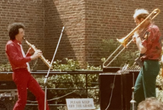 Lunchtime gig for WH Smith